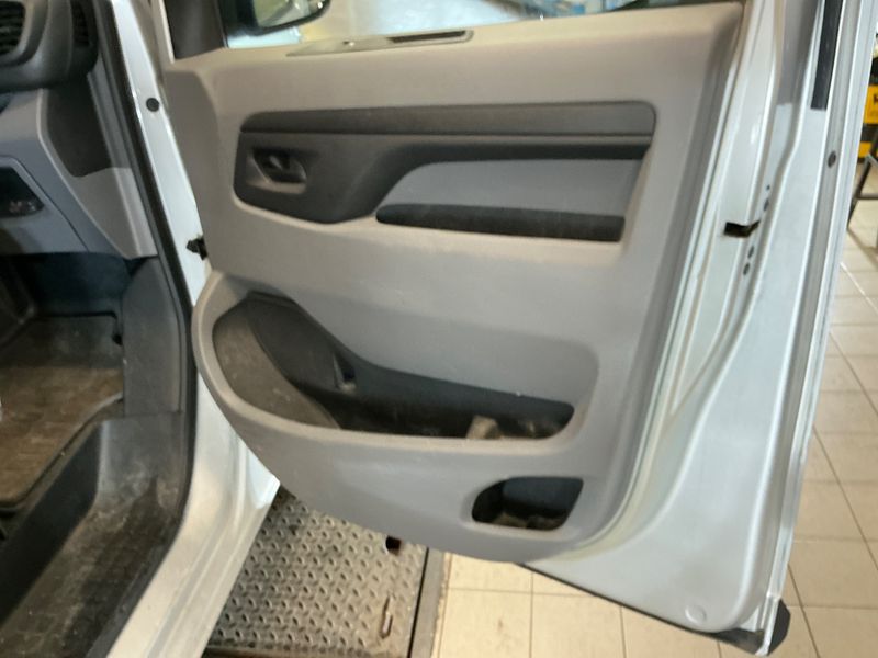 Peugeot Expert 2.0 Blue-HDi Premium L2 2016 – снимка 34
