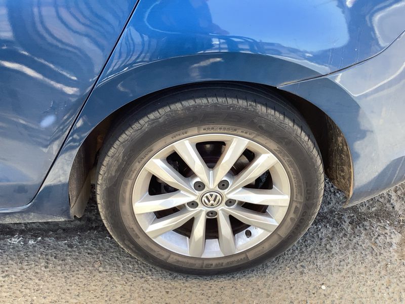 Volkswagen Touran 1.6 TDI Edition BlueMotion Tech 2018 – снимка 18