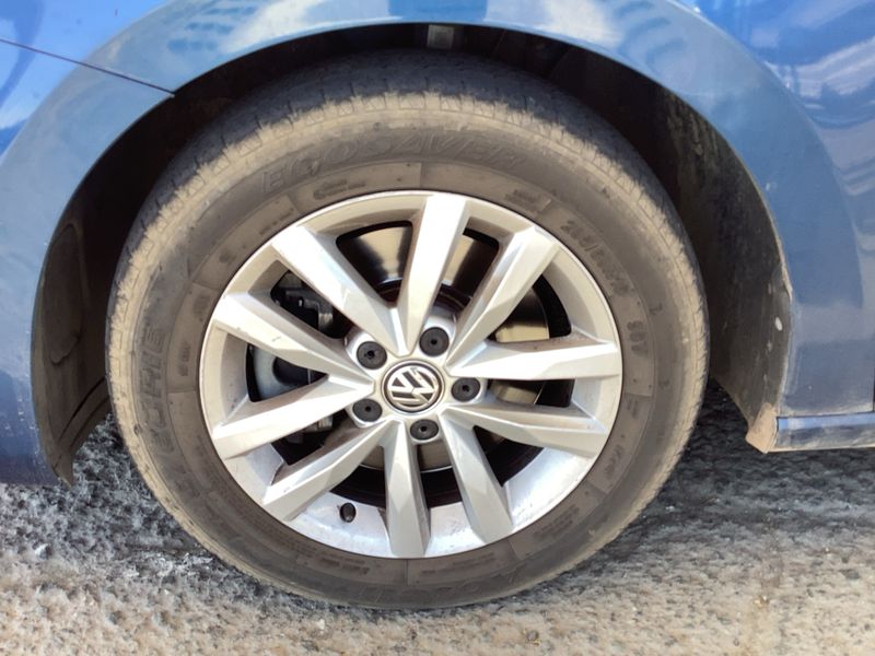 Volkswagen Touran 1.6 TDI Edition BlueMotion Tech 2018 – снимка 17