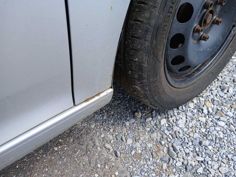 Volkswagen Golf V 1.9 TDI Comfortline 2004 – снимка на щета
