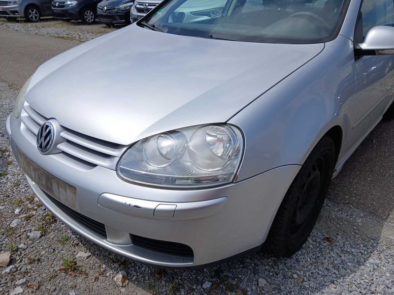 Volkswagen Golf V 1.9 TDI Comfortline 2004 – снимка на щета