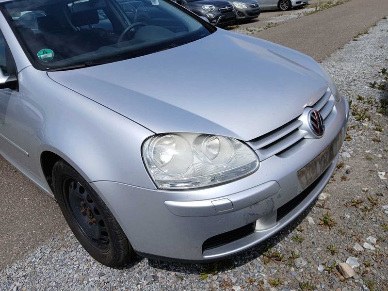 Volkswagen Golf V 1.9 TDI Comfortline 2004 – снимка на щета