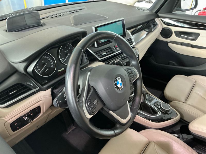 BMW 2er 220d Gran Tourer xDrive Sport Line 2015 – снимка 24