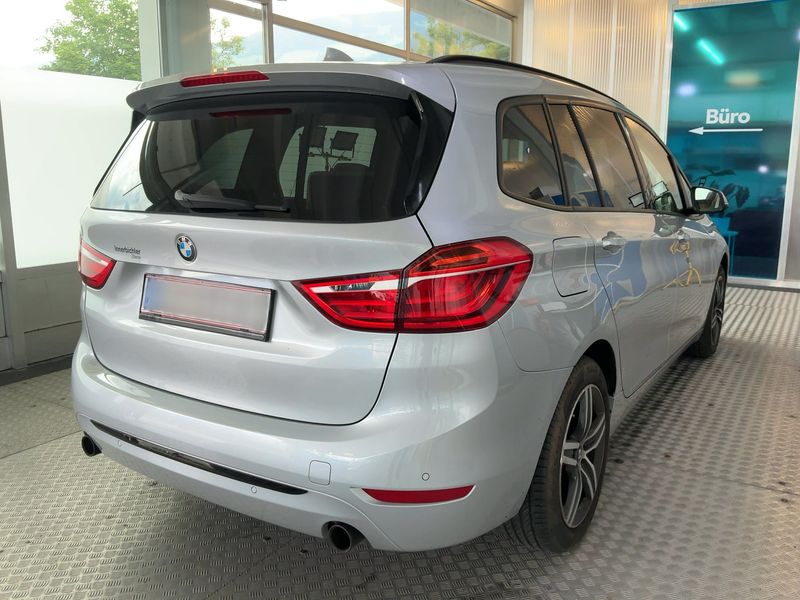 BMW 2er 220d Gran Tourer xDrive Sport Line 2015 – снимка 8