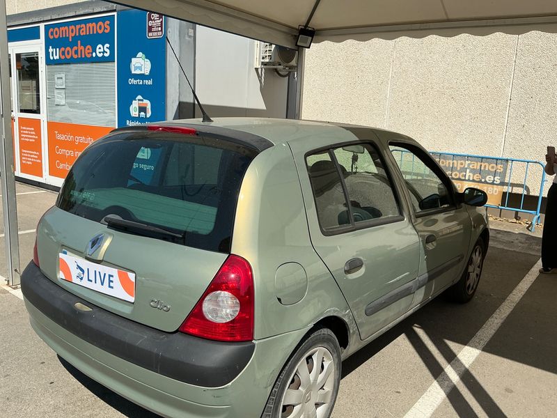 Renault Clio 1.2 Expression 2002 – снимка 2