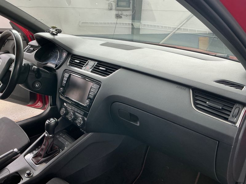 Skoda Octavia 2.0 TDI RS 2014 – снимка 35