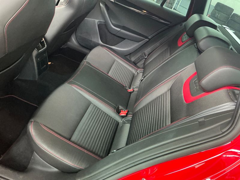 Skoda Octavia 2.0 TDI RS 2014 – снимка 31