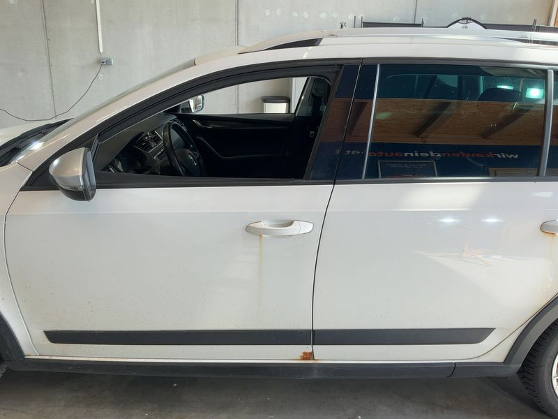 Skoda Octavia 2.0 TDI Scout 4x4 2015 – снимка 4