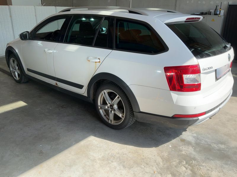 Skoda Octavia 2.0 TDI Scout 4x4 2015 – снимка 6