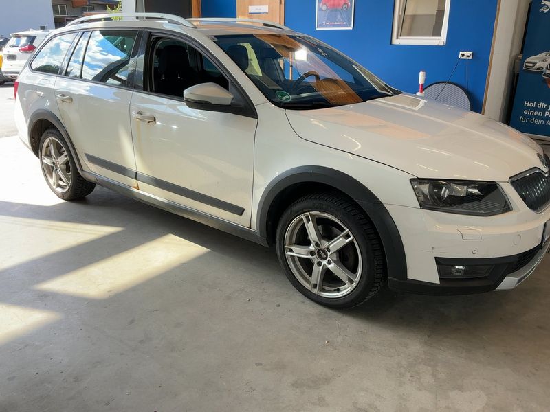 Skoda Octavia 2.0 TDI Scout 4x4 2015 – снимка 12