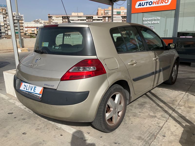 Renault Megane 1.5 dCi Emotion 2006 – снимка 2