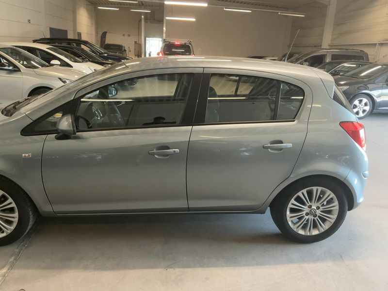 Opel Corsa 1.4 Innovation 2012 – снимка 4