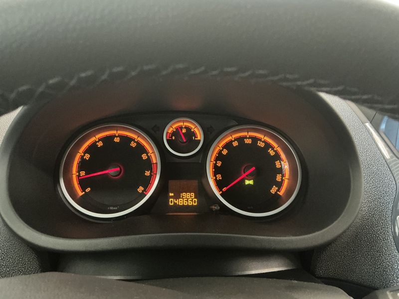 Opel Corsa 1.4 Innovation 2012 – снимка 18