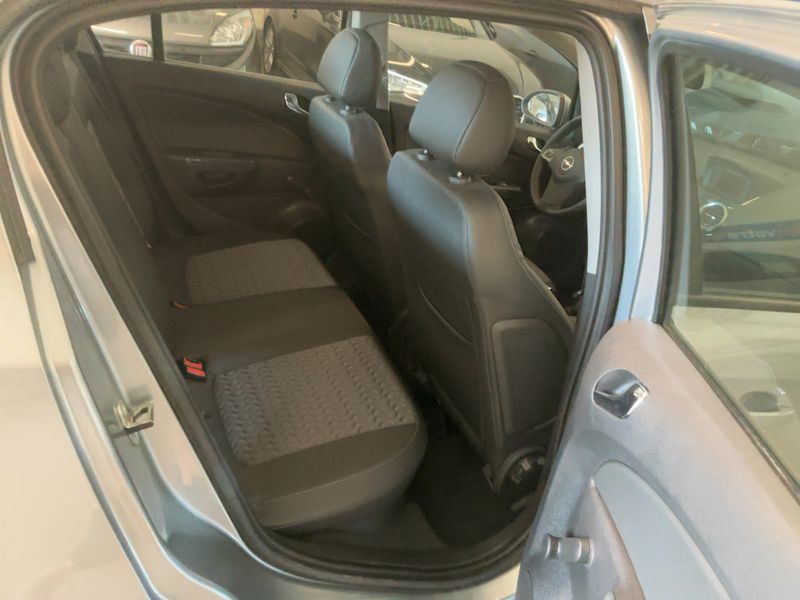 Opel Corsa 1.4 Innovation 2012 – снимка 19