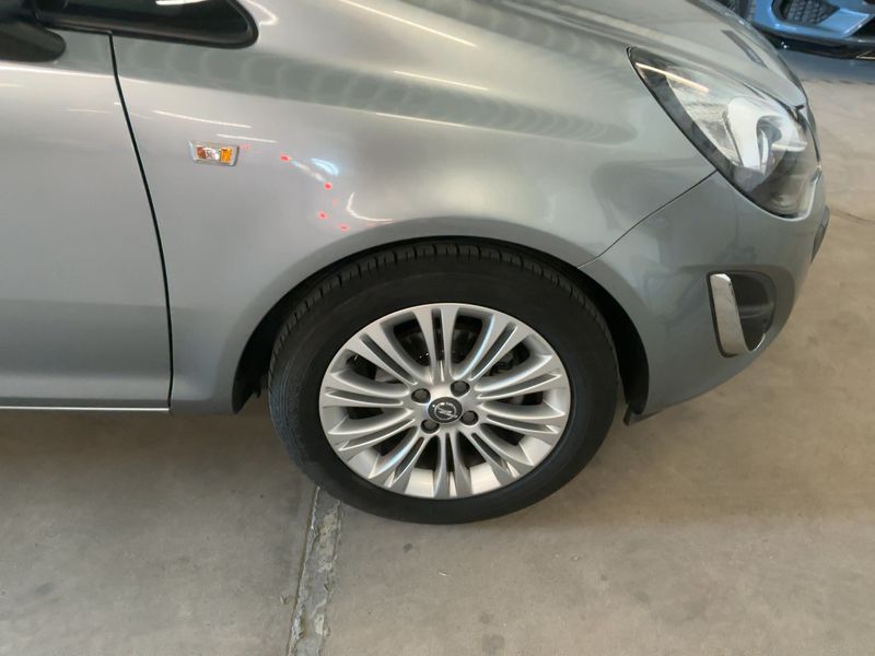 Opel Corsa 1.4 Innovation 2012 – снимка 11