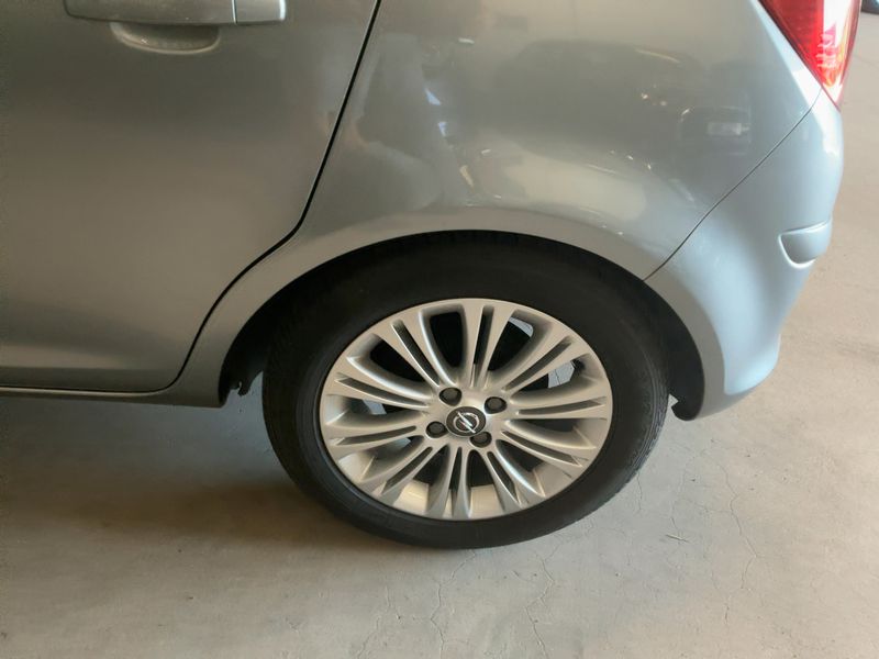 Opel Corsa 1.4 Innovation 2012 – снимка 5