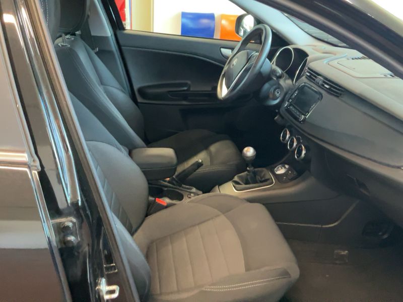 Alfa Romeo Giulietta 1.6 JTD Super 2016 – снимка 17