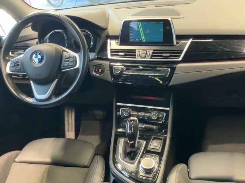 BMW 2er 218d Active Tourer Sport Line 2019 – снимка 18