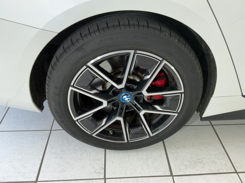 BMW i4 eDrive35 Gran Coupe M Sport 2023 – снимка 9