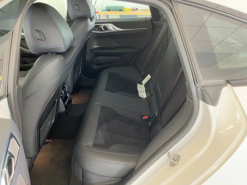 BMW i4 eDrive35 Gran Coupe M Sport 2023 – снимка 19