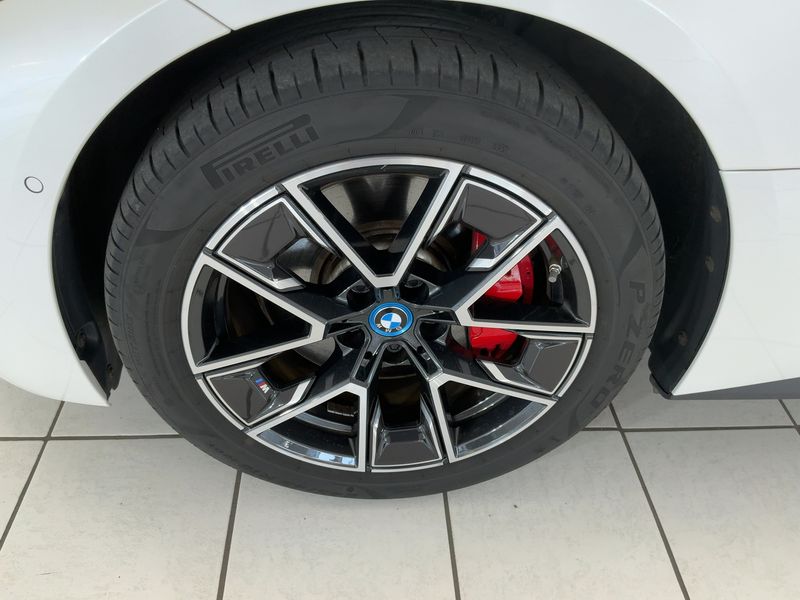 BMW i4 eDrive35 Gran Coupe M Sport 2023 – снимка 3