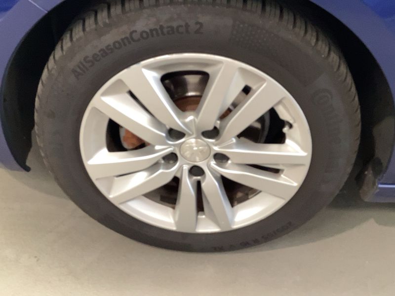 Peugeot 308 1.6 Blue-HDi Active 2018 – снимка 3