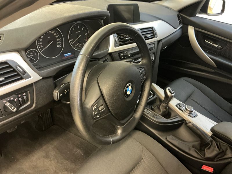 BMW 3er 318d 2015 – снимка 28