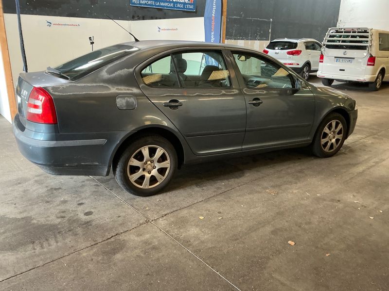 Skoda Octavia 1.9 TDI Elegance 2004 – снимка 2