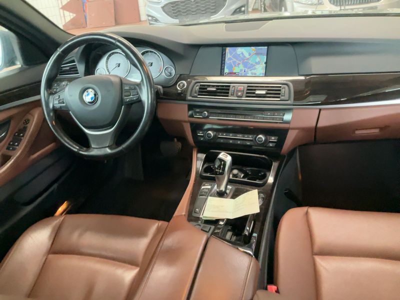 BMW 5er 520d 2011 – снимка 18
