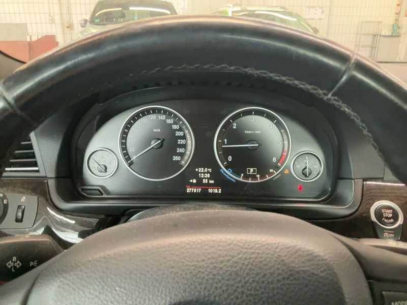 BMW 5er 520d 2011 – снимка 19