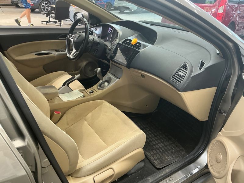 Honda Civic 1.8 VTEC Executive 2006 – снимка 3