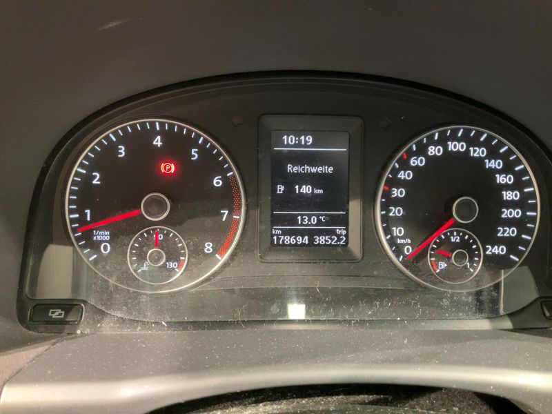 Volkswagen Touran 1.4 TSI Match 2012 – снимка 19