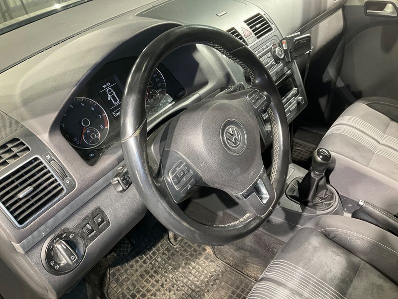 Volkswagen Touran 1.4 TSI Match 2012 – снимка 33