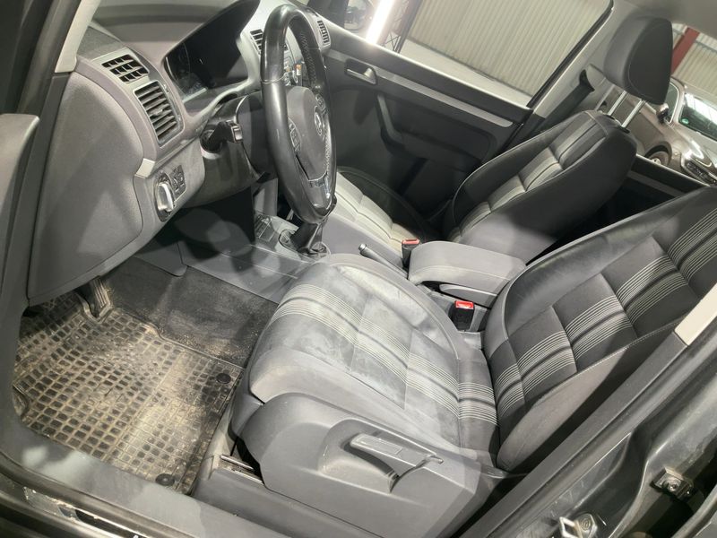 Volkswagen Touran 1.4 TSI Match 2012 – снимка 17