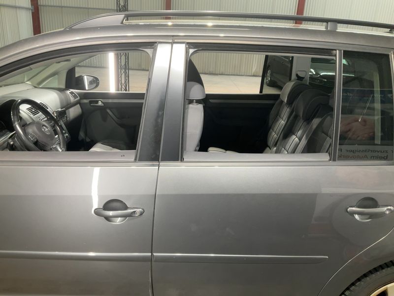 Volkswagen Touran 1.4 TSI Match 2012 – снимка 4
