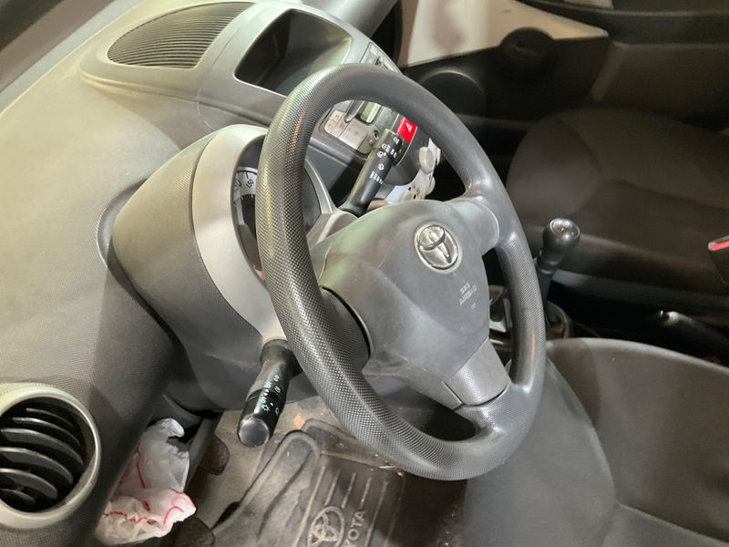 Toyota Aygo 1.0 Now 2012 – снимка 22