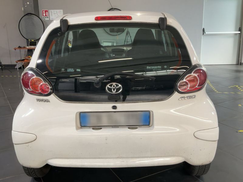 Toyota Aygo 1.0 Now 2012 – снимка 7