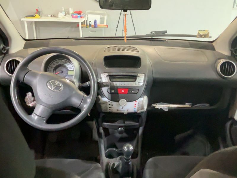 Toyota Aygo 1.0 Now 2012 – снимка 17