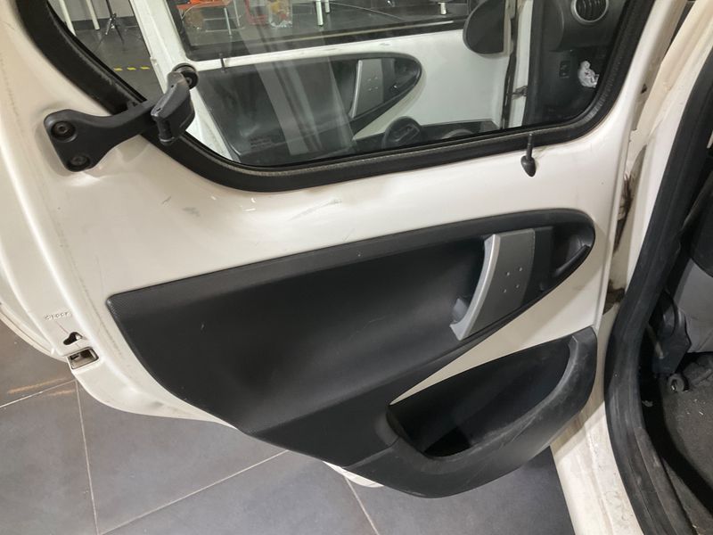 Toyota Aygo 1.0 Now 2012 – снимка 24