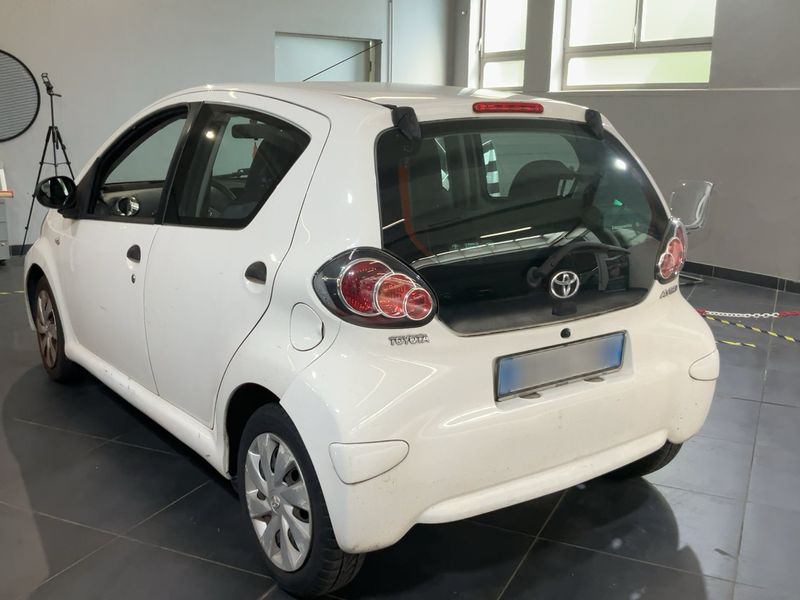 Toyota Aygo 1.0 Now 2012 – снимка 6