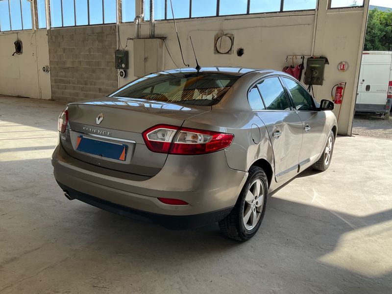 Renault Fluence 1.5 dCi Dynamique 2012 – снимка 2
