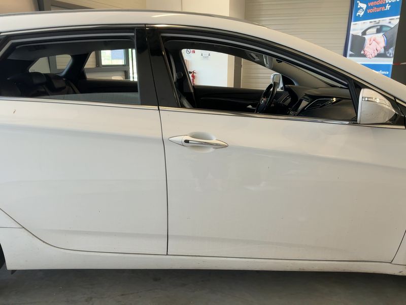 Hyundai i40 1.7 CRDi Pack Business Limited 2013 – снимка на щета