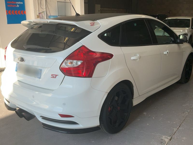 Ford Focus 2.0 EcoBoost ST 2014 – снимка 8