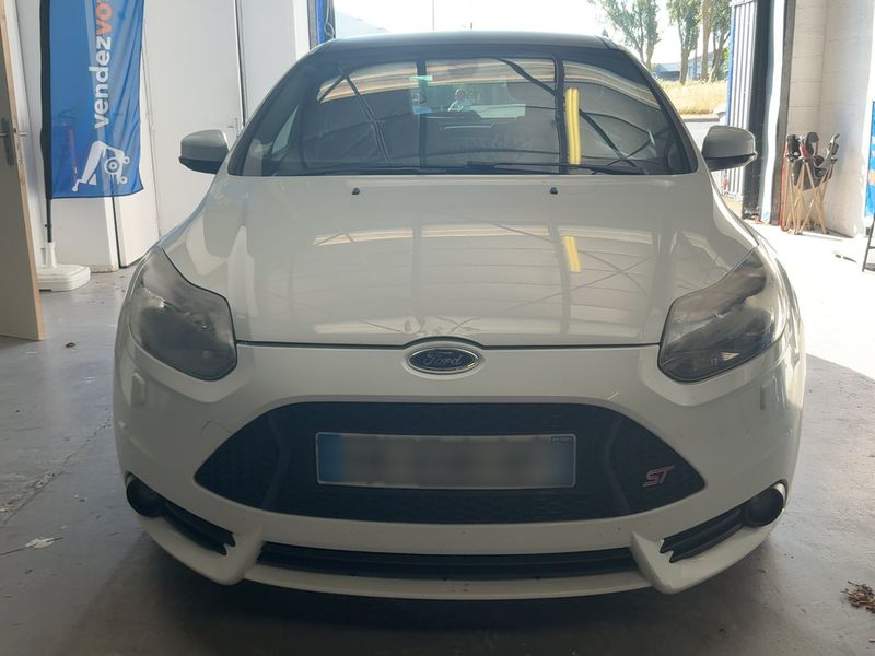 Ford Focus 2.0 EcoBoost ST 2014 – снимка 14