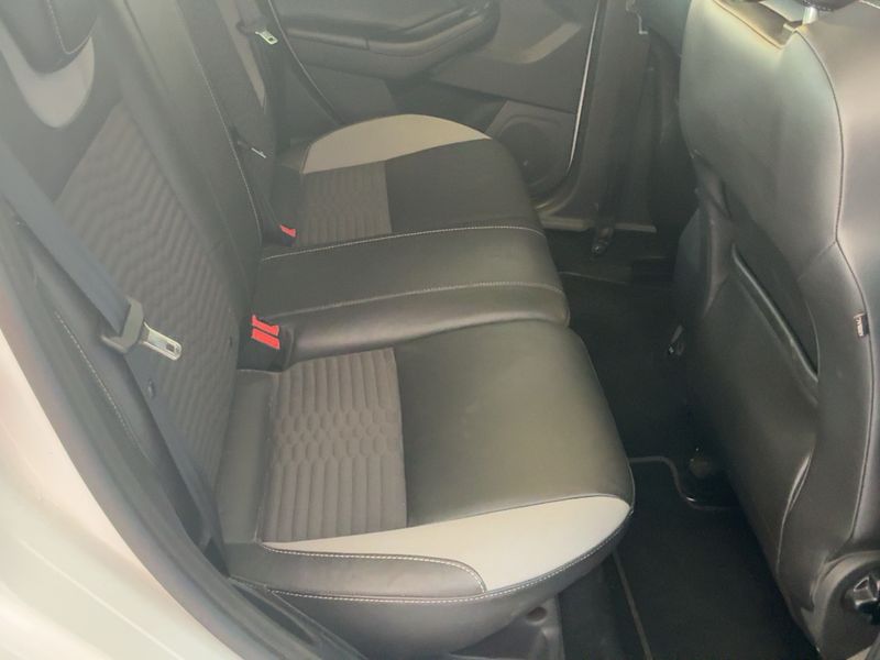 Ford Focus 2.0 EcoBoost ST 2014 – снимка 19