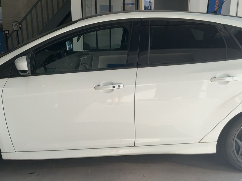 Ford Focus 2.0 EcoBoost ST 2014 – снимка 4