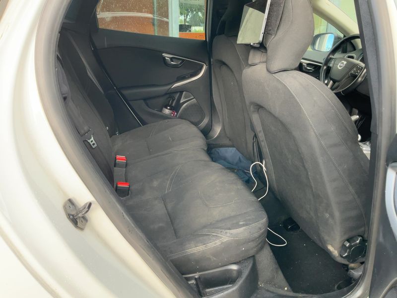 Volvo V40 Cross Country 2.0 D3 Nova Plus Edition 2013 – снимка 19