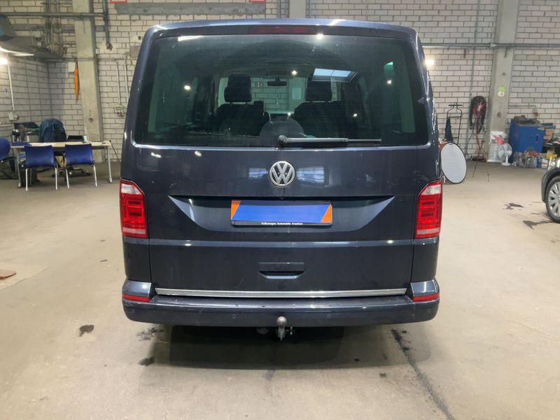 Volkswagen T6 Multivan 2.0 TDI Highline 4Motion 2017 – снимка 7