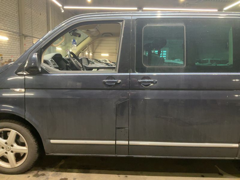 Volkswagen T6 Multivan 2.0 TDI Highline 4Motion 2017 – снимка 4