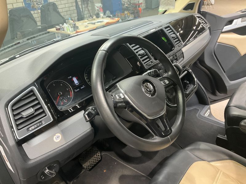 Volkswagen T6 Multivan 2.0 TDI Highline 4Motion 2017 – снимка 38